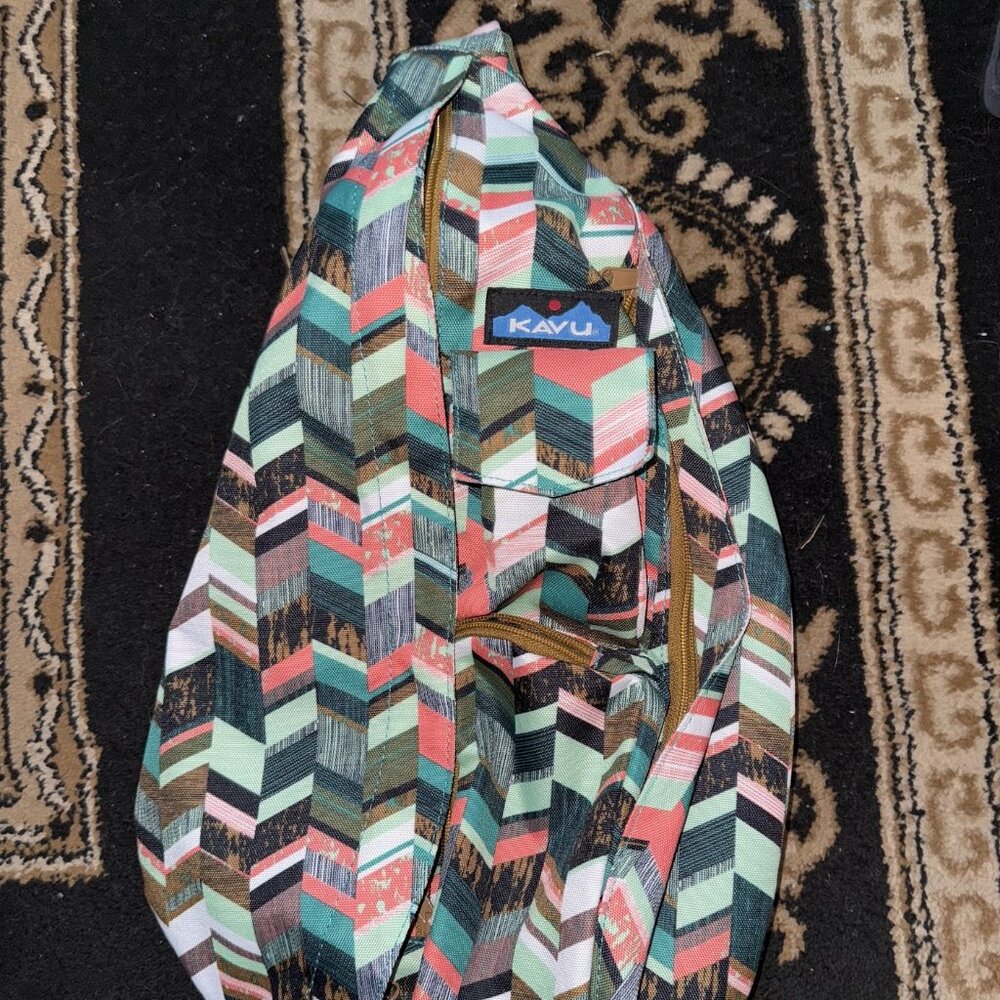 NWOT KAVU Original Rope Sling Bag Coastal Blocks Chevron Multicolor Adjustable